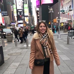 Meet your Posher, Marylyn